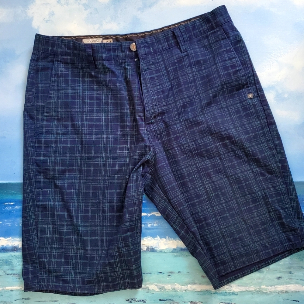 Volcom men's shorts 34 waist